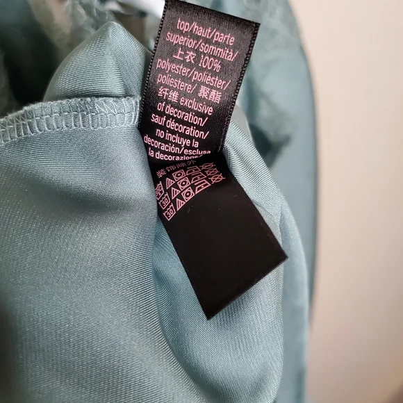 VICTORIA'S SECRET Lace Trimmed Tie Back Silky Night Top - Picture 5 of 5